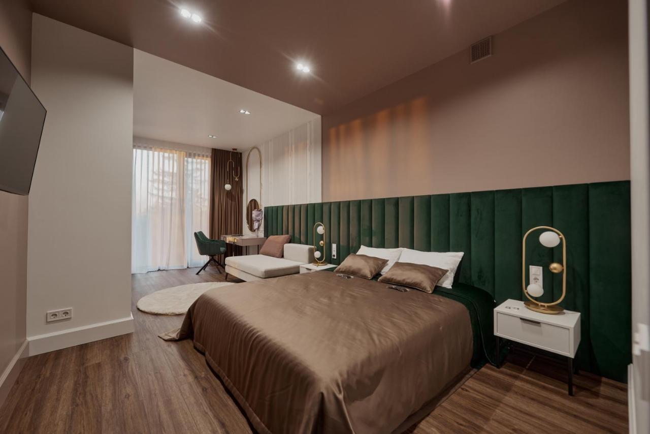 Kostjukowski Apartments Avalon Lviv Eksteriør bilde